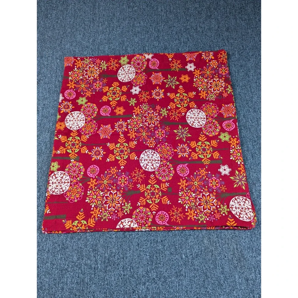 Pottery Barn Red Holiday Snowflake Ornament Cloth Napkins Set of 8 Cotton Linen
